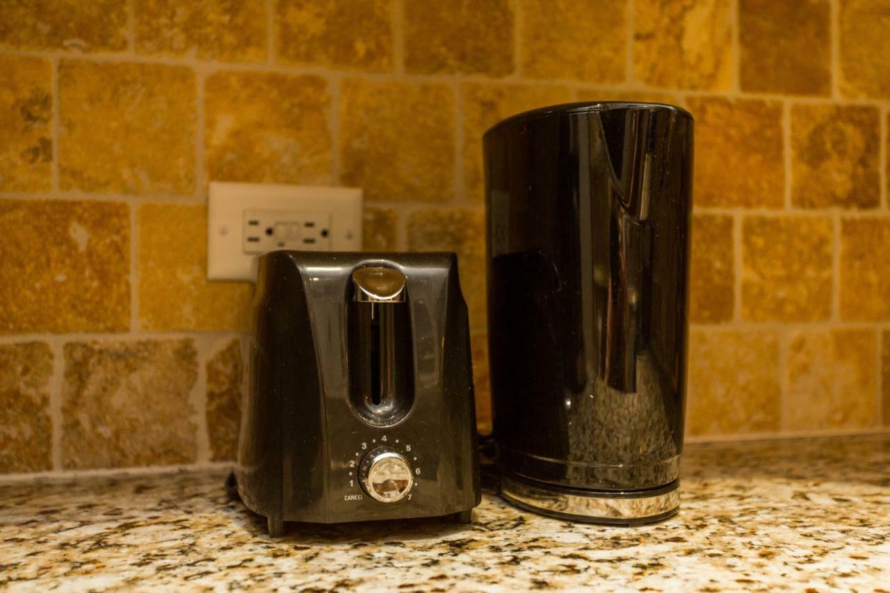 Holiday home 4 Bedroom In Location Parking Fireplace Back Yard Pets Welcome