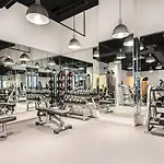 Envitae 2Br Vibrant High-Rise Penthouse