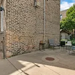 2Br Comfy And Stylish Apt In West Town - Erie 1R