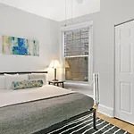 Comfy 2Br Apartment Near Wrigley Field - Grace 3