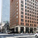 21 East - Chic Dt Apts With Rooftop By Zencity