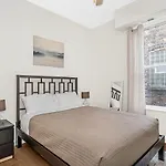 Spacious 5-Br Apt Next To Transit Free Parking