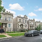 Spacious 5-Br Apt Next To Transit Free Parking