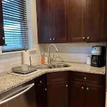 Trendy West Town Flat - 2 Bed / 1.5 Bath W Parking