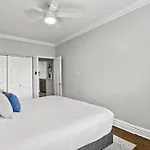 Apartment 2br Stylish In Avondale Close To Shops - Roscoe 1w Chicago