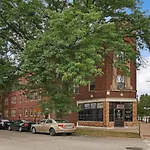 Modern Minimalist Studio Apt In Portage Park - Pensacola 3W