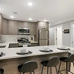 2br Close To Local Cafes & Stores - Magnolia G Apartment Chicago