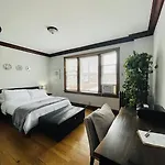 Apartment The Karlov. Gorgeous ,spacious 2bd/ 1ba W/ Parking Chicago