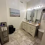 Beautiful Hyde Park Brownstone Apartment