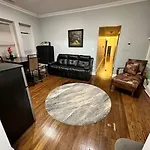 Beautiful Hyde Park Brownstone Apartment Chicago