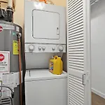 1Br Modern Luxe Apt With In-Unit Laundry - Lake 204 Rep