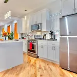 Lux Apt In Bronzeville, Min From Downtown-rsv Now! Apartment *