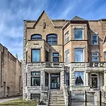 Chicago Vacation Rental Near Lake Michigan!