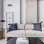 Near North 1Br W Gym Lounge Nr Shopping Chi-579