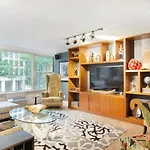 Gold Coast 2Br W Gym Roof Nr Water Tower Chi-389