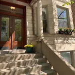 Apartment 1f Cozy In Little Italy Near Downtown West Loop United Center *