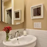 1f Cozy In Little Italy Near Downtown West Loop United Center
