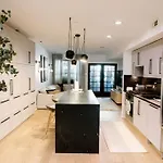 Beautiful Garden Apartment