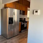 Ethan 3 Apartment *