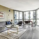 Gold Coast 1br W Gym Lounge 1 Block To L Chi-799 *