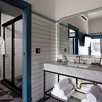 Hotel The Collection Wrigleyville 4*