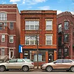 Live The Dream In Wrigleyville\'S 3Br Gem