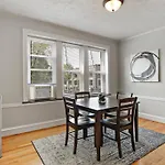 Prime City Stay In A 1Br Apartment - Cullom F2