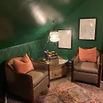 The Toscana Bed & Breakfast 2*