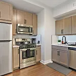 Comfortable 2Br Chicago Apt - Sunnyside 2F