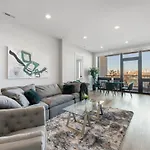 Glamorous 3Br 2Ba Apt W Stunning Finishes