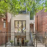 Zen Oasis Of Elegance: Expansive Executive Home