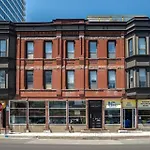 Beautifully Remodeled Flat Downtown #3N