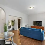 1Br Prime Hyde Park Apartment - Dorchester 201