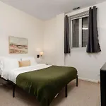 Wicker Park 2Br Apt Near Milwaukee Ave