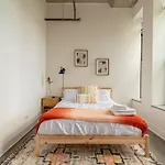 Skyline 2br In South Loop With Optional Parking & Gym Access Near Mccormick Place, Soldier Field And Lakefront * Chicago