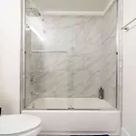 Skyline 2br In South Loop With Optional Parking & Gym Access Near Mccormick Place, Soldier Field And Lakefront Apartment Chicago