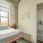 Skyline 2br In South Loop With Optional Parking & Gym Access Near Mccormick Place, Soldier Field And Lakefront Apartment Chicago