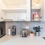 Mccormick Place 420-friendly 3br-2ba With Optional Parking - Sleeps 8 Apartment *