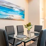 Mccormick Place Magnificent 2Br With Optional Parking, Patio, Gym Access Near Grant Park, Museums, Soldier Field & Lake Shore