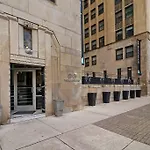 Merged Well-Equipped 2Br Apartment - The Blackwood 400