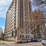Merged Well-Equipped 2Br Apartment - The Blackwood 400
