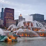 Chicago 2Br City Escape With Optional Parking Near Mccormick Place, Navy Pier, Shedd Aquarium, And Millennium Park