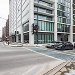 S Loop Studio W Pool Gym Nr Grant Park Chi-347