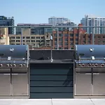 Level Chicago River North