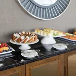 Hampton Mccormick Place Hotel 3*