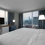 Hampton Mccormick Place 3*