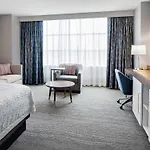 Hampton Mccormick Place 3*