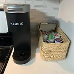 Stylish Urban Retreat 3 Bedroom Newly Remodeled