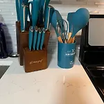 Stylish Urban Retreat 3 Bedroom Newly Remodeled