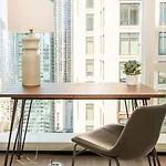 Landing Modern Apartment With Amazing Amenities